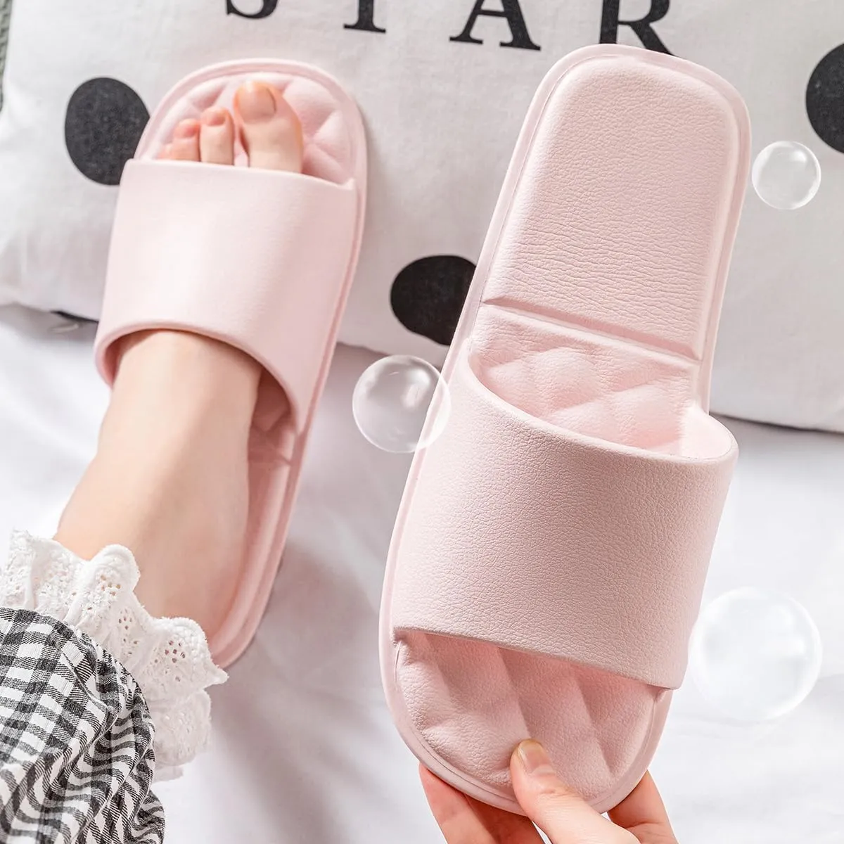 Foldable Travel Slippers with Satin Storage Bag, Non Slip Shower Shoes Lightweight Hotel Slippers Space Saving Business Trips Slippers for Women and Men