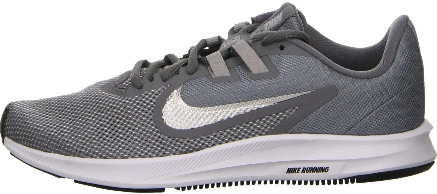 Nike Women's Flex Trainer 4 Sneaker