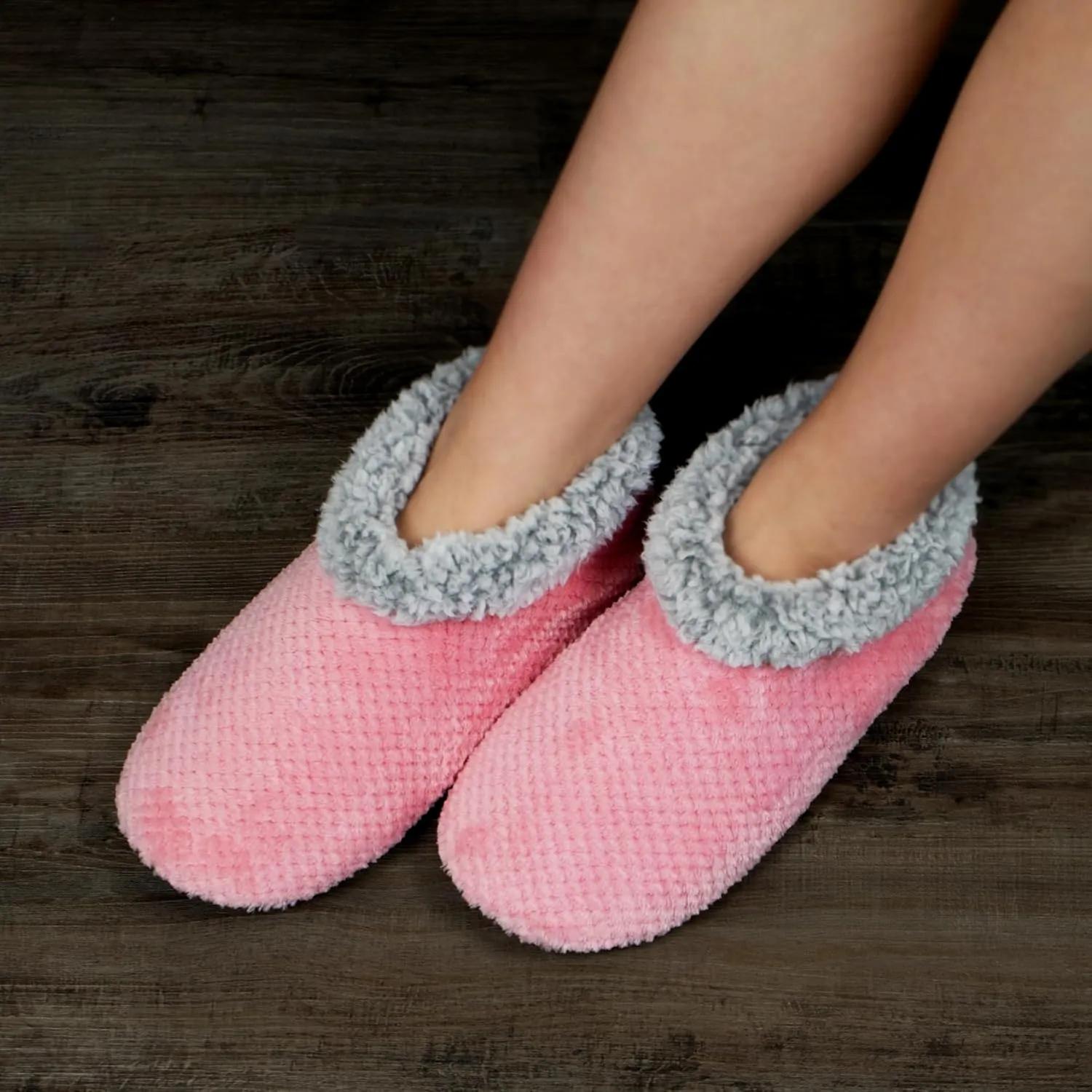 Soft Fuzzy Slippers for Women Indoor, Warm Furry House Sock Shoes Fluffy Lined, Bedroom Booties Non-Slip Gripper Soles, Winter Cozy Christmas Gifts